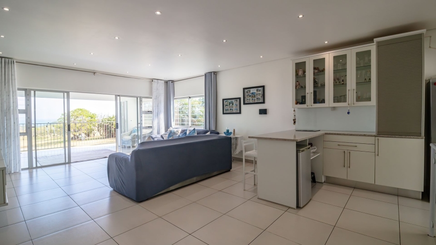 5 Bedroom Property for Sale in Sunrise On Sea Eastern Cape